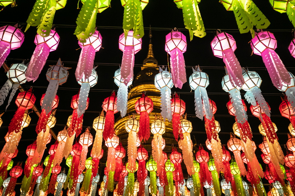 �@��11��1����̩���ϱ��������������Ĕz�ĸ�ɫ���\��