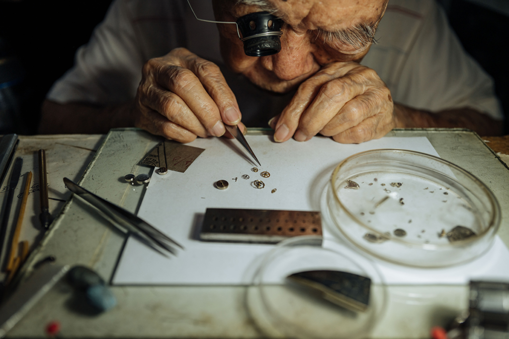 12��5�������R������ѩ�mݭ�ݰ����������������f�A�ھS���ֱ���