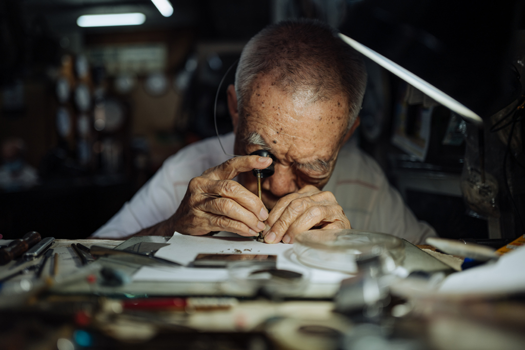  12��5�������R������ѩ�mݭ�ݰ����������������f�A�ھS���ֱ���