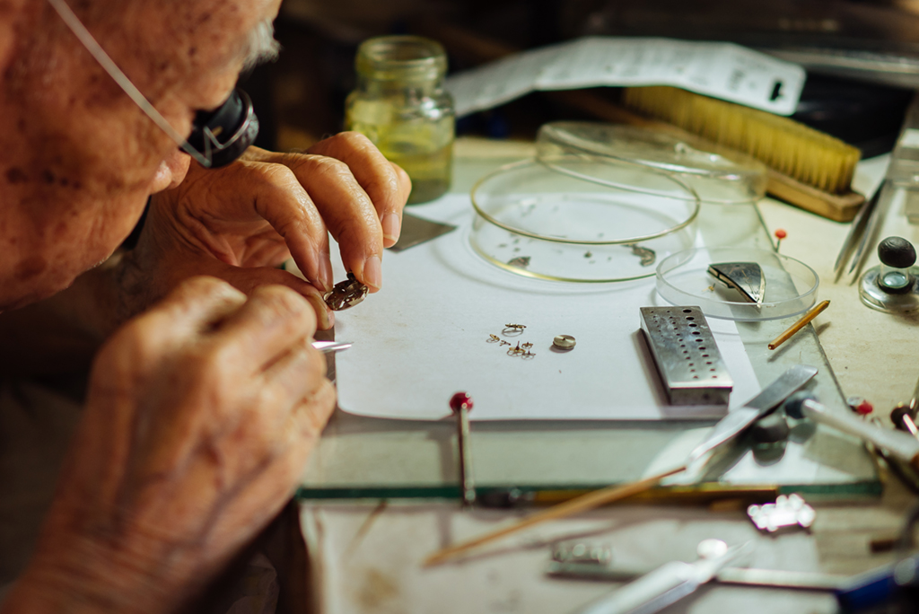  12��5�������R������ѩ�mݭ�ݰ����������������f�A�ھS���ֱ���