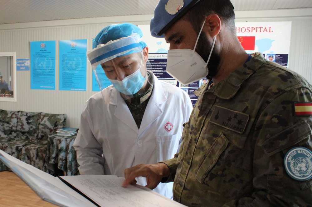 12月29日，中國第19批赴黎巴嫩維和部隊醫療分隊隊員參加代號為“東區天使2020-Ⅲ”的協同應急醫療救援演練。新華社發（雷洋攝）