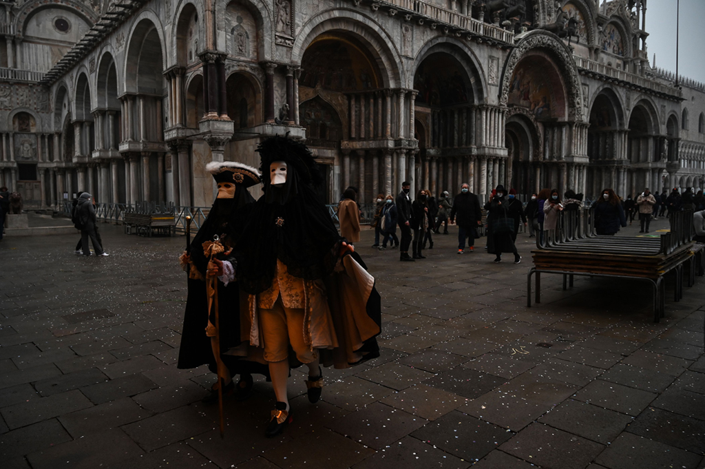 2��6������������������g�����b���^���������˹ʥ�R�ɏV����