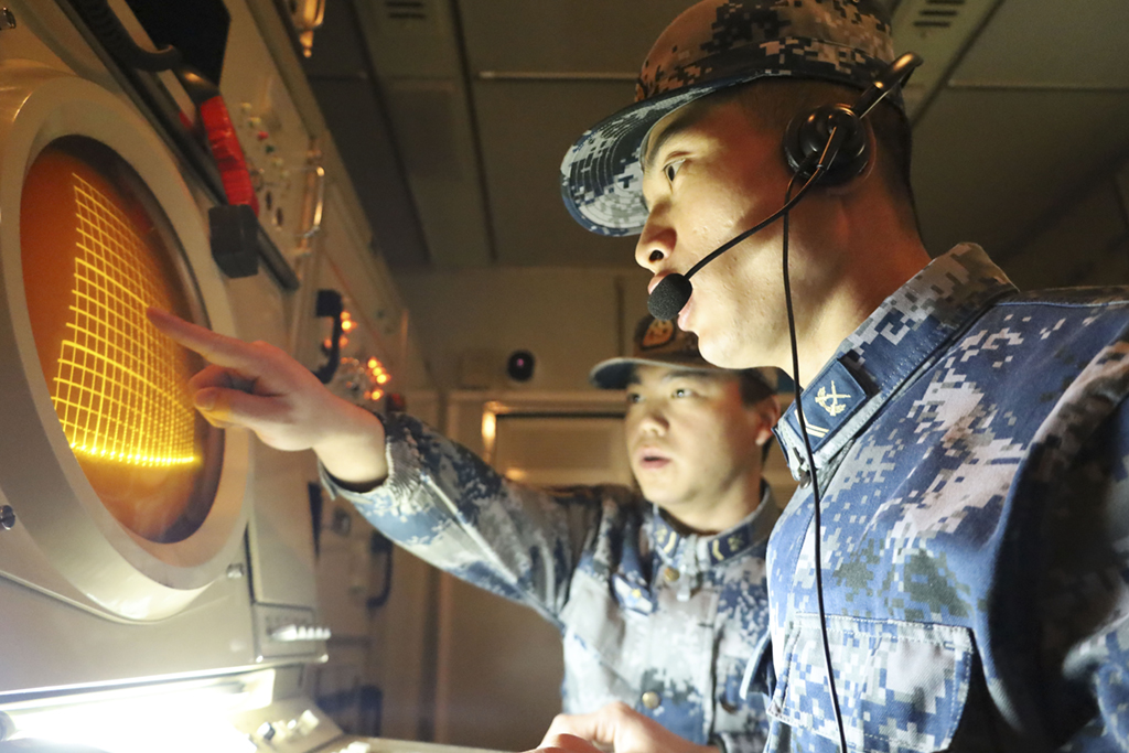 2月10日，中部戰區空軍某雷達旅組織官兵進行空情處置演練。新華社發（李志奇 攝）