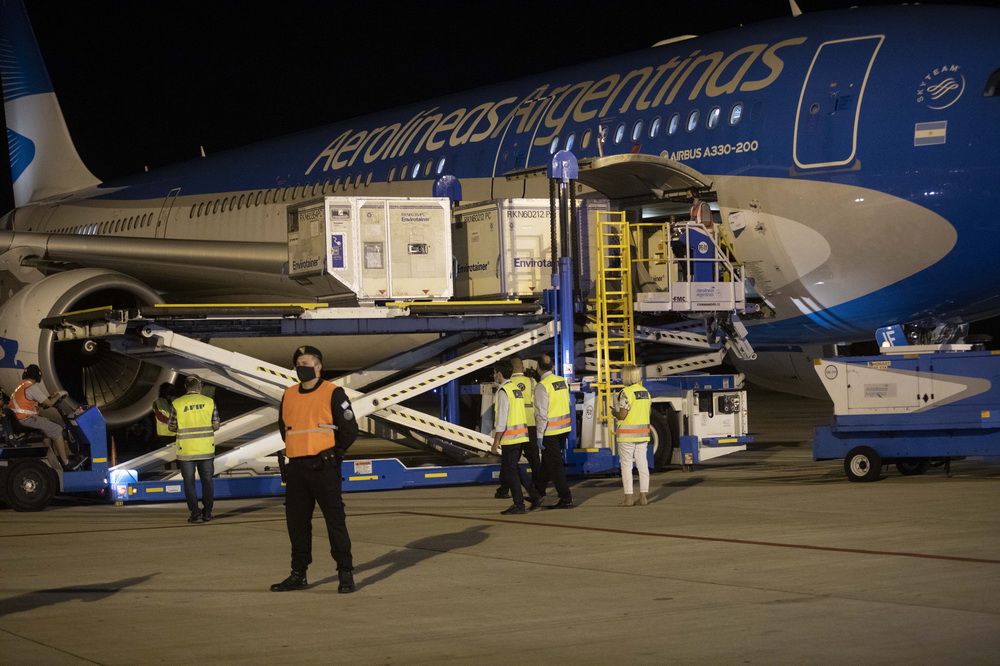 2��25���������ˆT�ڰ���͢�����Z˹����˹�����_���H�C��ж�d�\�ֵ������Ї��¹�������