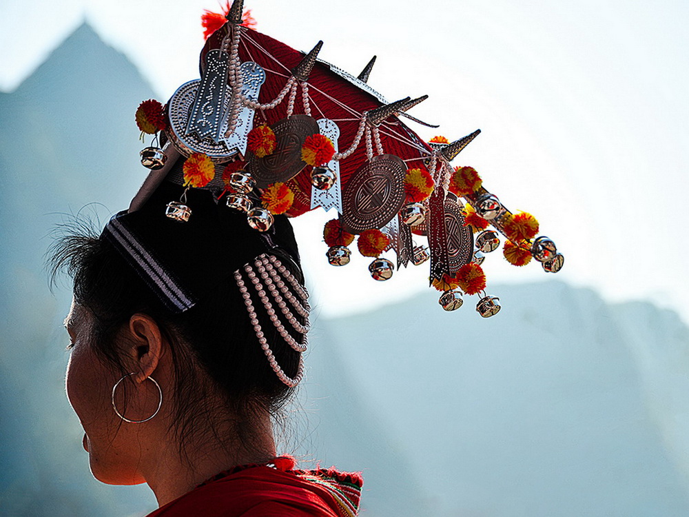 《瑤女頭飾》 黃陶住攝影