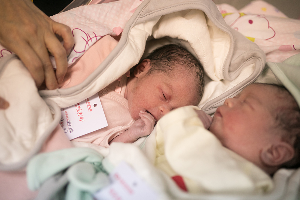 組照:《產房》 梁春艷攝影