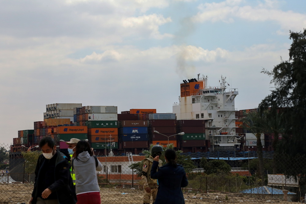 3��30����һ�Ҽ��b��؛݆�����ڰ����K��ʿ�\���������A��/·͸