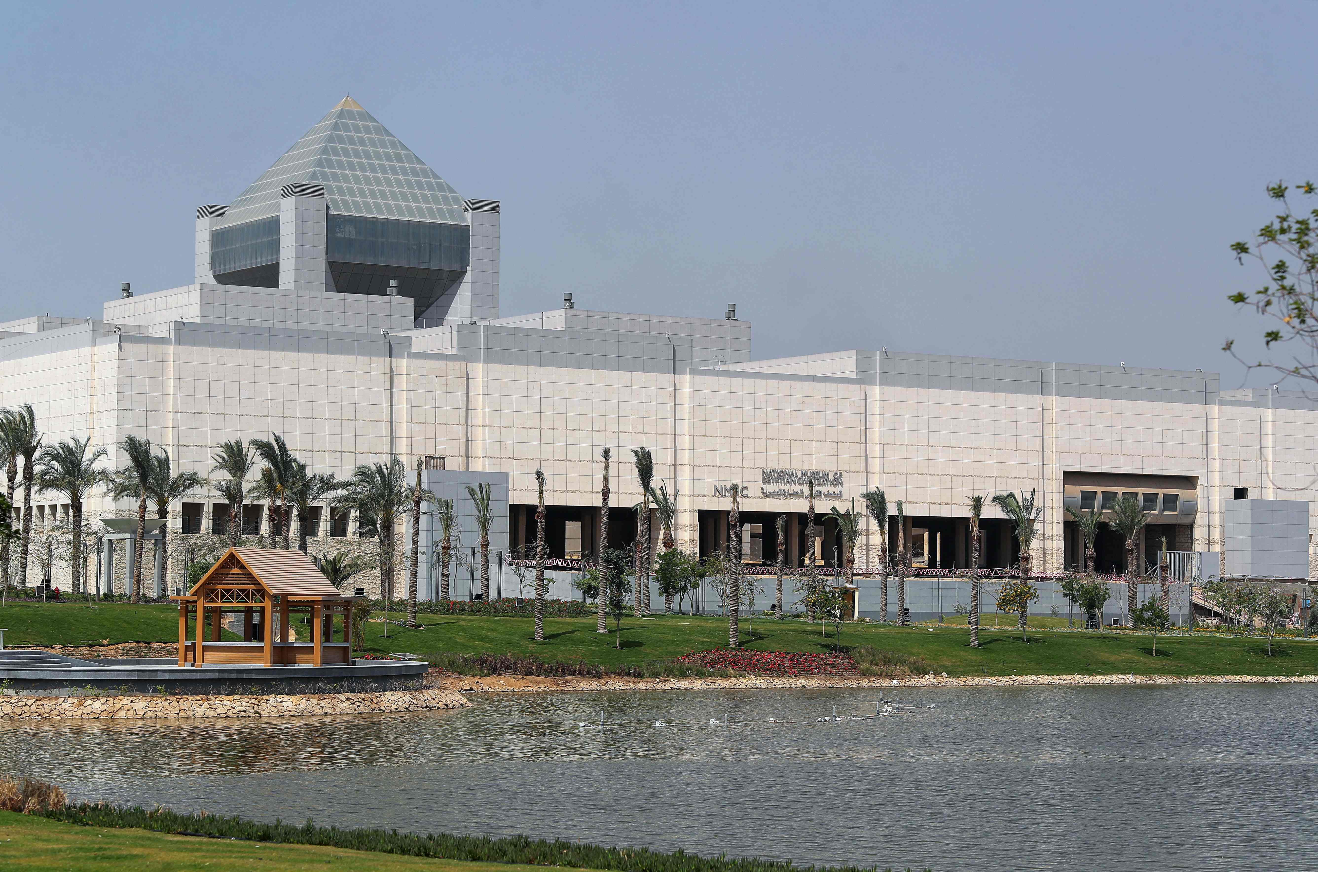 �@��4��4���ڰ����_�_�Ĕz�İ������������^�⾰��