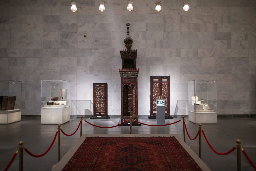 �@��4��4���ڰ����_�_�İ������������^���Ĕz��չƷ��