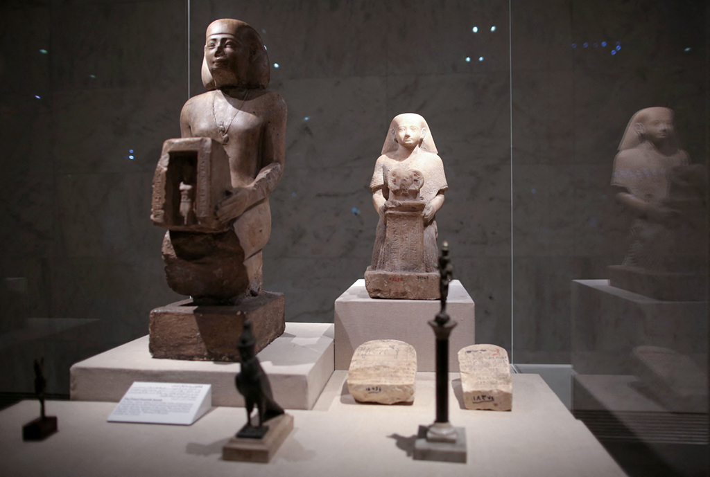  �@��4��4���ڰ����_�_�Ĕz�İ������������^�ȵ�չƷ��