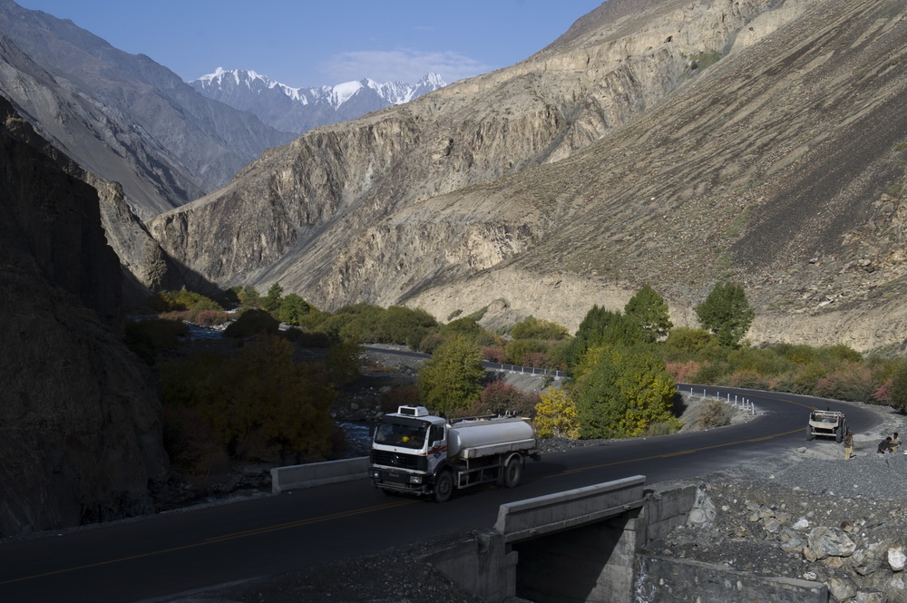 �@��܇�v����ڰͻ�˹̹������˹�ص؅^�Ŀ���������·�ϣ�2013��9��28�Քz�������A��ӛ�� �S���� �z