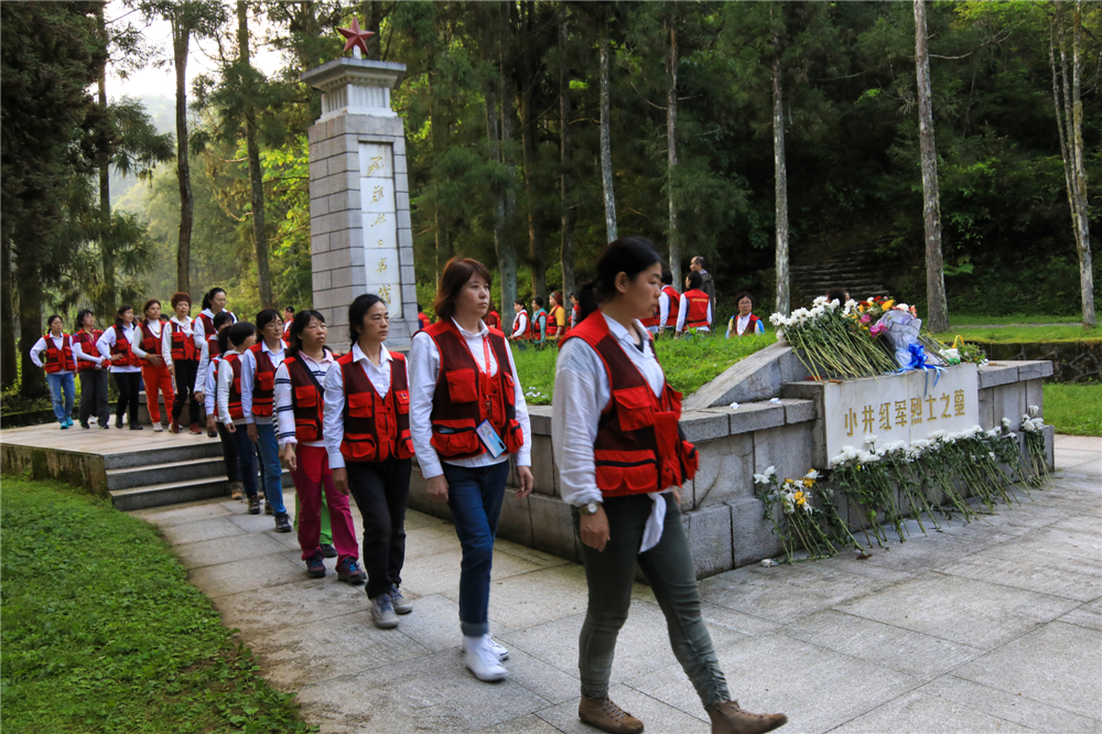 ЇŮzӰMɽ_չtɫyѩz