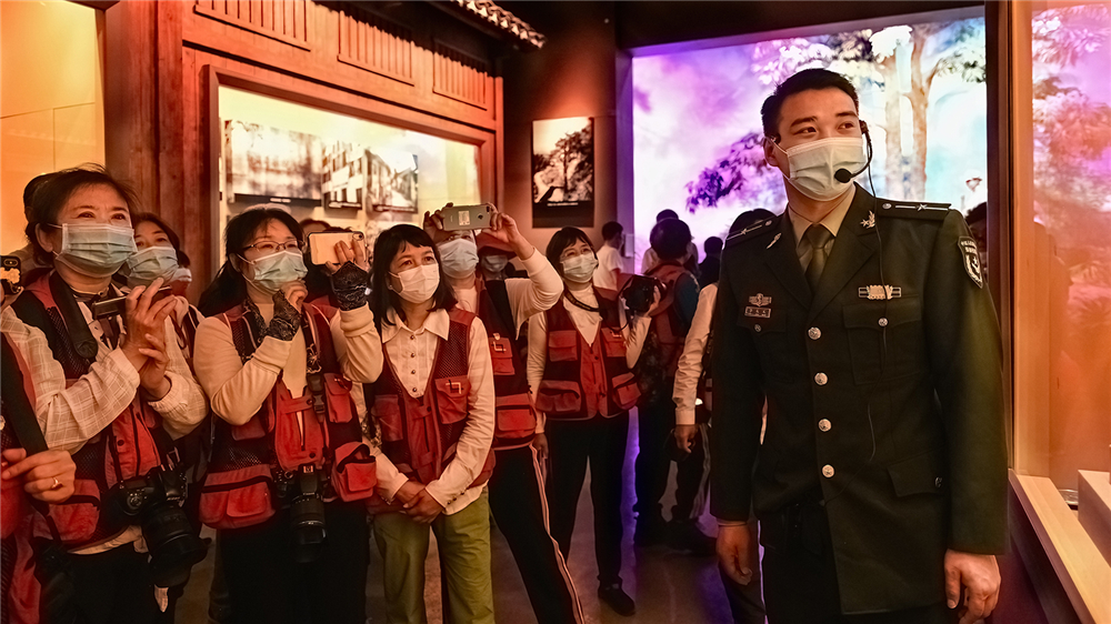 ЇŮzӰMɽ_չtɫyz