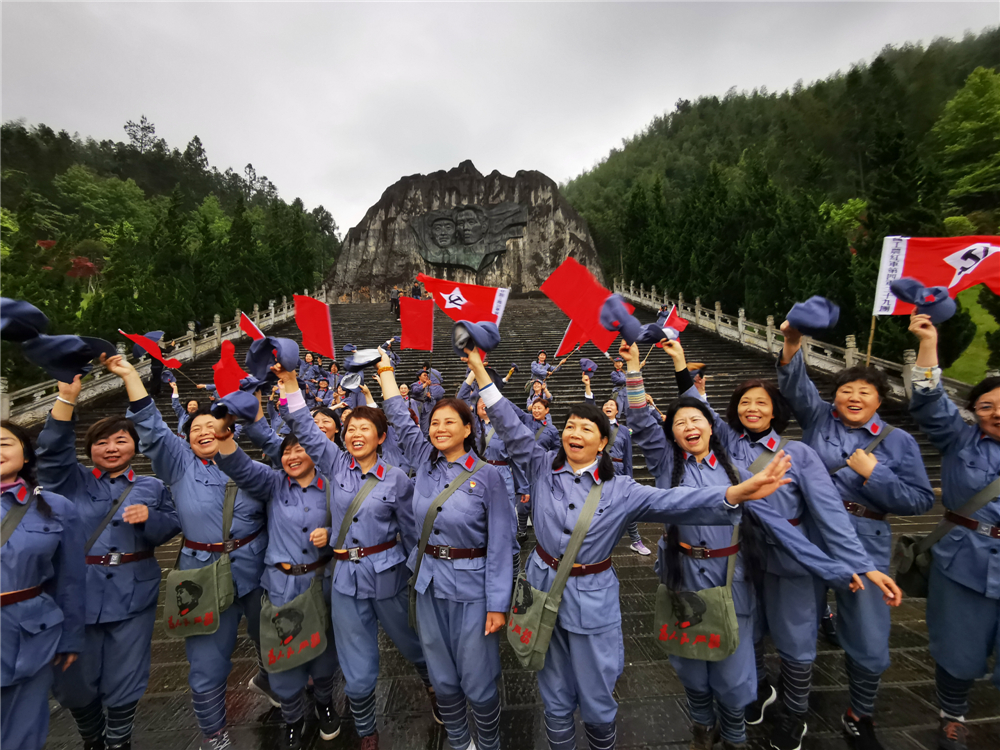 ЇŮzӰMɽ_չtɫy׿z