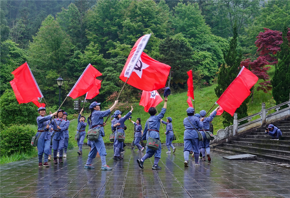 ЇŮzӰMɽ_չtɫyŔz