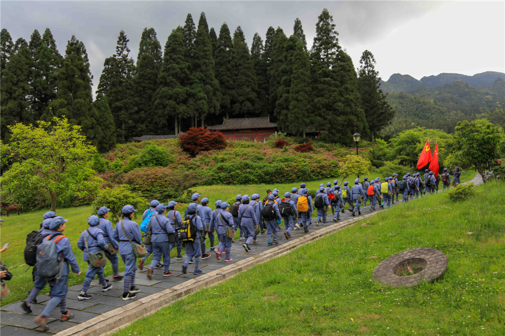 ЇŮzӰMɽ_չtɫyѩz 