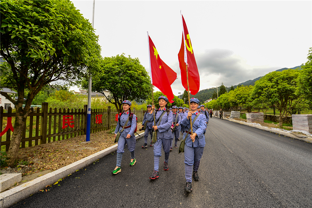 ЇŮzӰMɽ_չtɫyӳϼz 