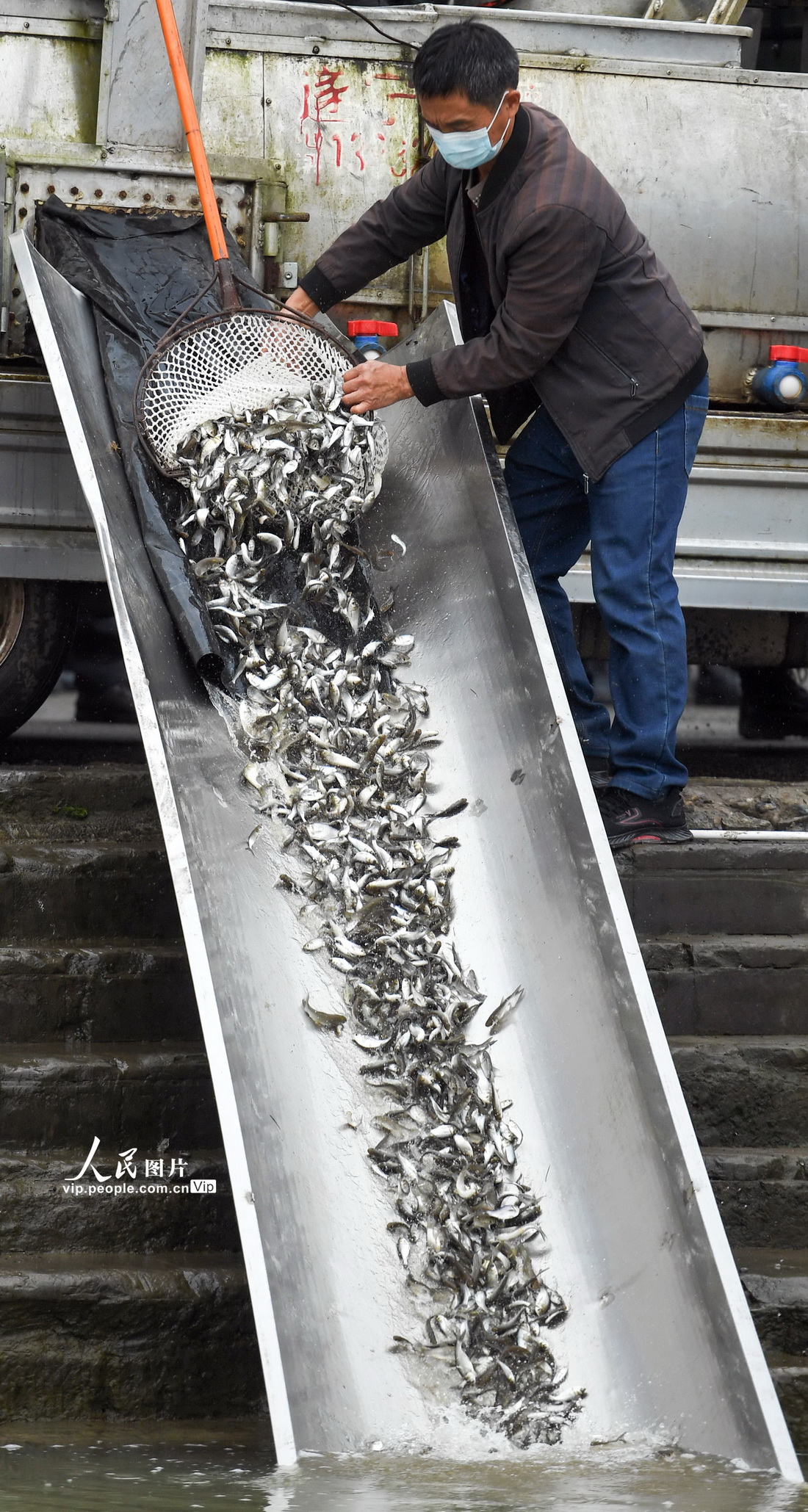 2021111ĴʡϳhrIrˮȲTMɵ־Ը꽭Ͷ~