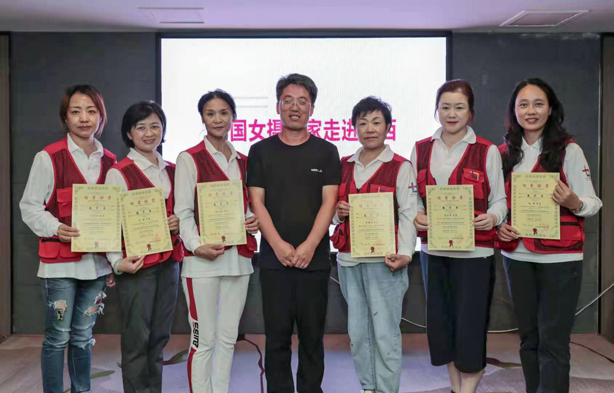 һЇŮzӰMɽŴ۽ĽzӰްYIӰȌWTClCҦz