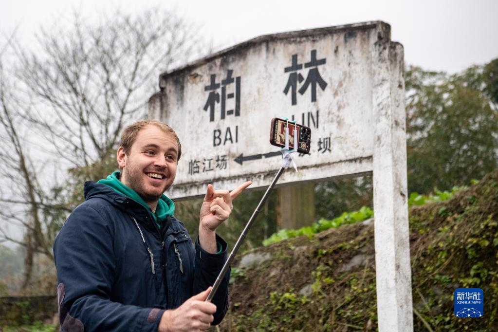 �ڡ����֡�վ��ǰ���R���_������ֱ�����V���т����һؼ�������1��27�Քz����