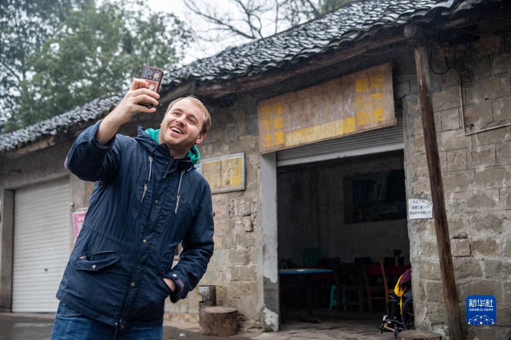 �ںι�悰��ִ����R����һ���r�Ҳ˲͏dǰ���ģ�1��27�Քz����