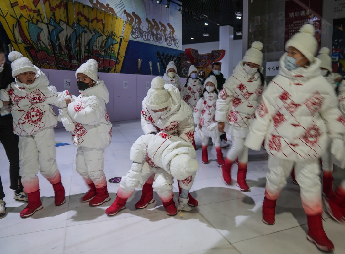 1��27�������ӂ��ڲ��ŕr����ˤ����ͬ�������A��ӛ�� ������ �z