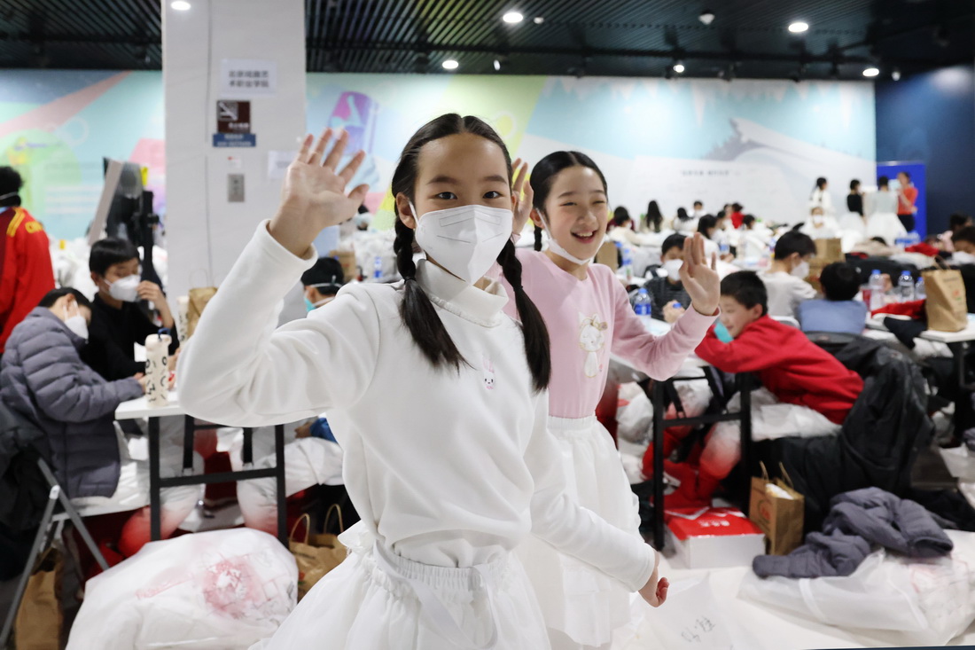 2��2�����ʂ���œQ�b�ġ�С���ӡ����_�R�^���к������A��ӛ�� �S��� �z