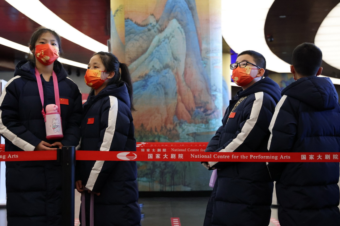 �R�m����ͯ�ϳ��F�ĺ��ӂ��ڇ��Ҵ�Ժ�Ⱥ��M�������1��17�Քz�������A��ӛ�� �S��� �z