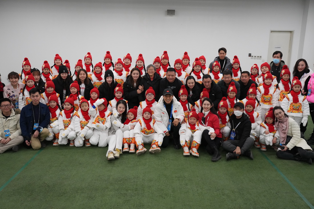 �ڇ����w�������B�������_���R�m����ͯ�ϳ��F�ĺ��ӂ�����ǰ�c�����ݏ�ˇ�\��Ӱ��1��15�Քz�������A��ӛ�� ������ �z