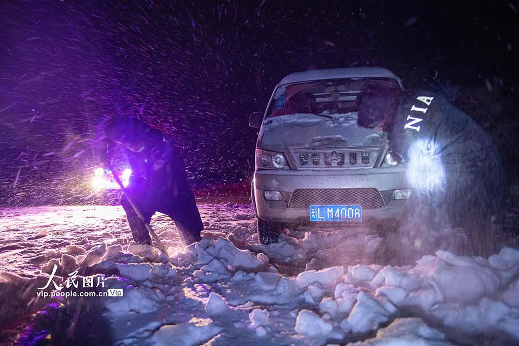 �½����᣺ɽ�^ͻ�����Lѩ ߅���񾯾o����Ԯ����܇�v��2��