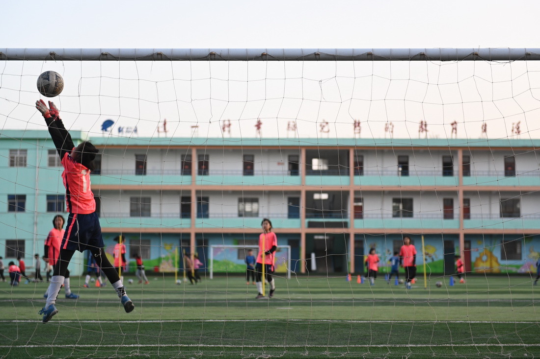 �D���ڏ��PС�W�و���������ͮ��Ӗ���о���3��2�Քz�������A��ӛ�� ���ܲ �z