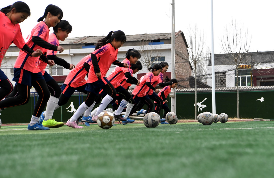 �D�鏈�PС�WŮ���꠆T���M���ճ�Ӗ����3��3�Քz�������A��ӛ�� ��Դ �z