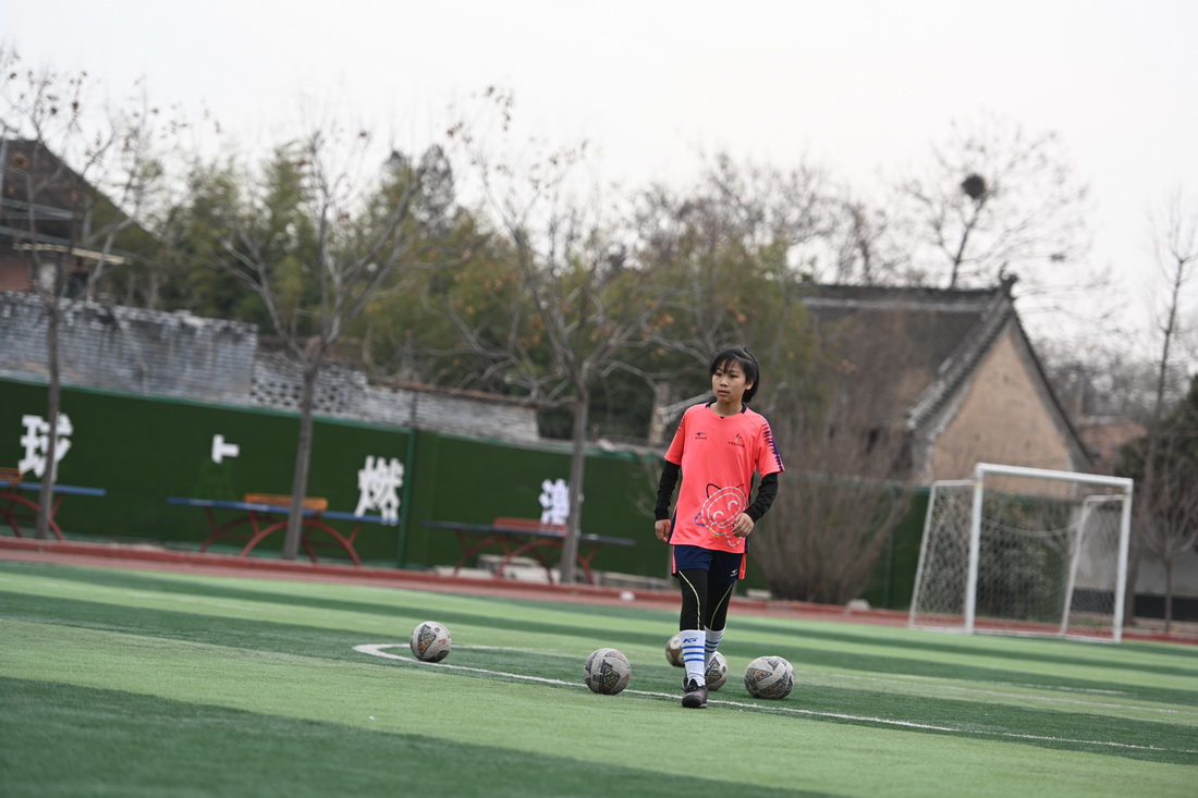 �D���ڏ��PС�W�و�������һ����Ӗ���У�3��3�Քz�������A��ӛ�� ���ܲ �z