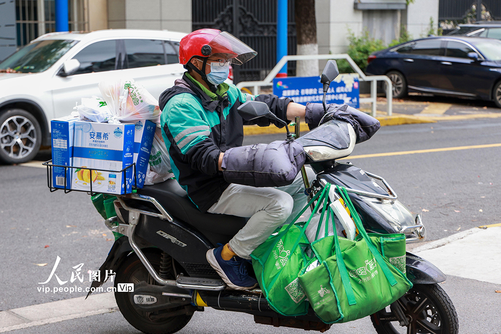 �Ϻ������uС�硰���С��ء�������5��