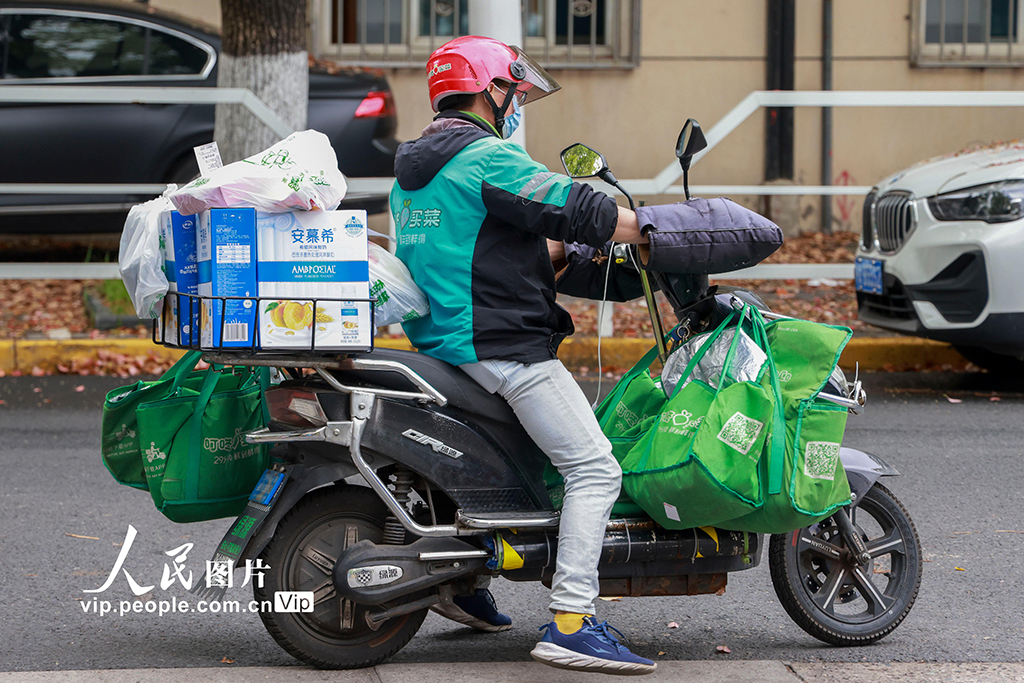 �Ϻ������uС�硰���С��ء�������7��