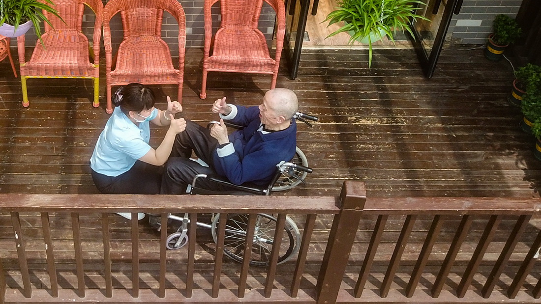 ����̶������^�G���ֵ��C���B�Ϸ���������������������M���Ȳ��Ŀ���Ӗ���r�������M�йĄ5��17�Քz���o�˙C��Ƭ����