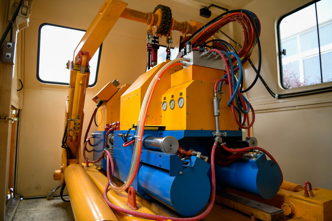 5��27���Ĕz��YHGQ��1200�͔���ʽ�≺��܉܇���b�d��GPW��1200�͚≺��܉�C�����A��ӛ�� ����� �z