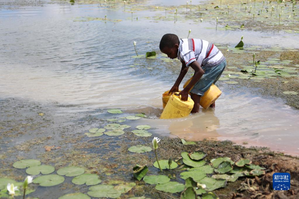 @323ĔzƬ@ʾܺĵĿ၆ƿfһкăˮOʩȡˮ