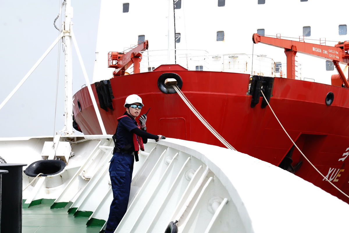 6��21����ղ�����ڡ���Ѳ01��݆�װ������c�{��_ϵ�x���𺽲�����