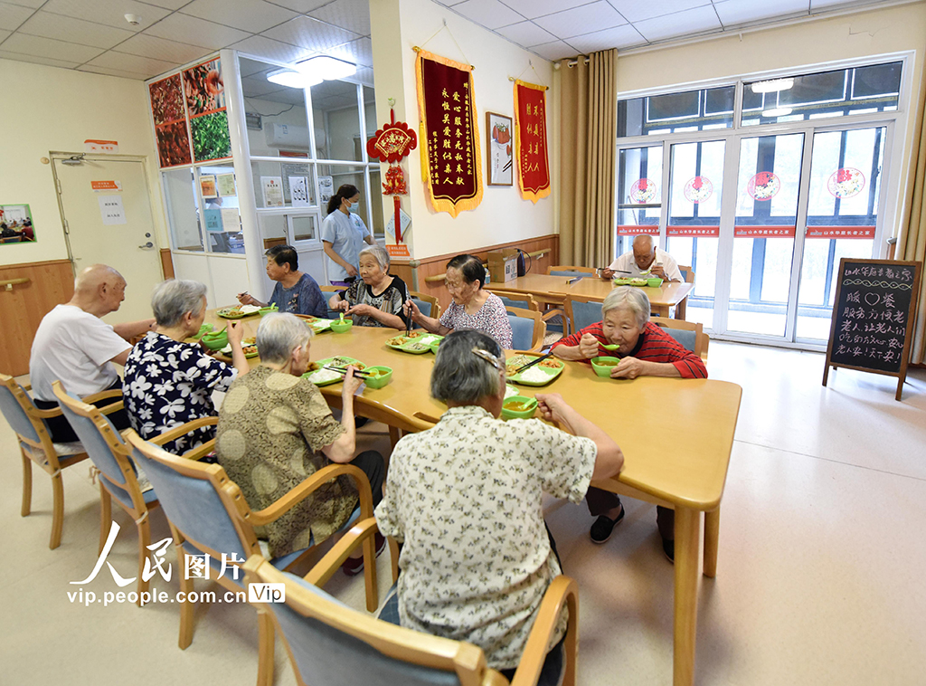 2022103ڰճɽˮAͥС^^ʳ^ھͲ