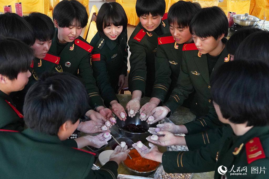 24ɽ̫ԭ侯һCӿĳ֧ͨŮһAgԪѹW ͯz