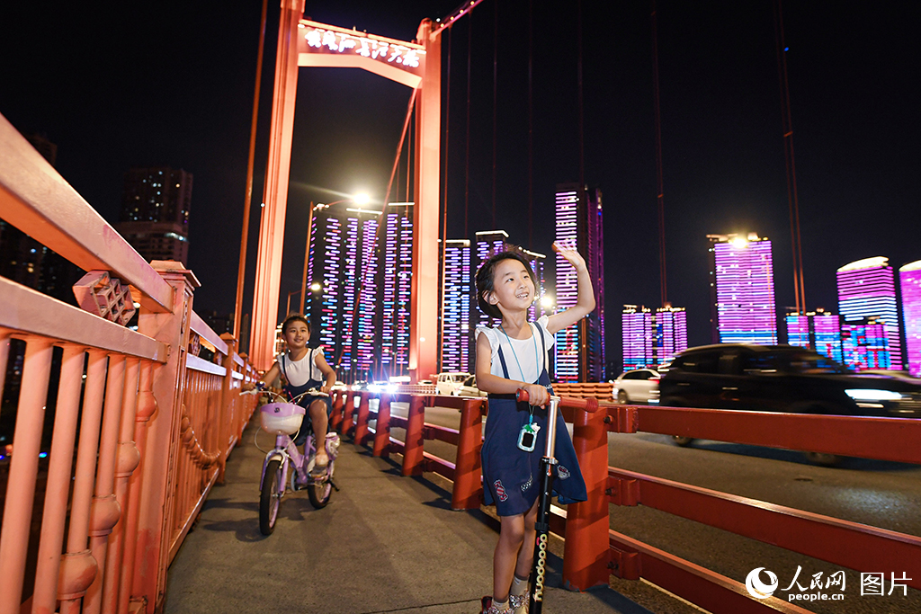 710LСhW^LˣWӛ Фz