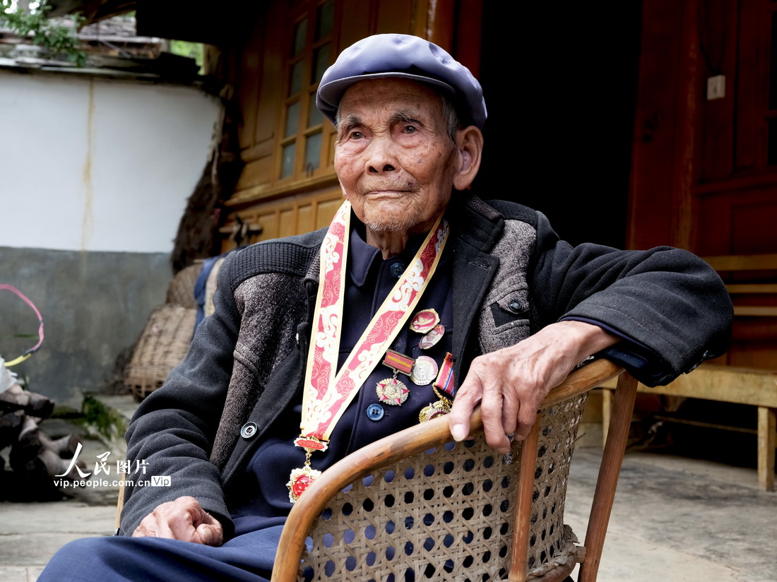 l͢1926ʡPchʷɽ194519492¼Ї܊47܊139415F1I2B1951Ї־Ը܊47܊ڳؓ؟ƽ혰wC޽΄195110څc＾ؓ1953ǰx|ʡDhB19547鷵lŽzDƬW