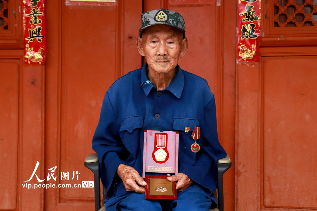 1934ʡPchAlˮԴ19513Ї܊3885볯ڱؓ؟ߑ1954˳{1955h1957鷵lô־Ը܊r˼Ƭ̺ԶػشfrǞ푑̖Բż־Ը܊ zDƬW