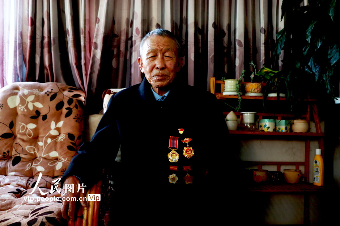 ߷x1935ʡPchʷɽFPchPɽ19533Ї܊14܊Rօ^CPl3ྯlTɞ鿹ԮA䲿ˆT19561122h1957߷x90񶶔\܊ĽvߠĘǰ಻סļв؏ͣ˱ll zDƬW