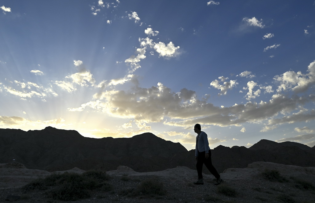 820ѲRmɽؾĥʯLAӛ  z