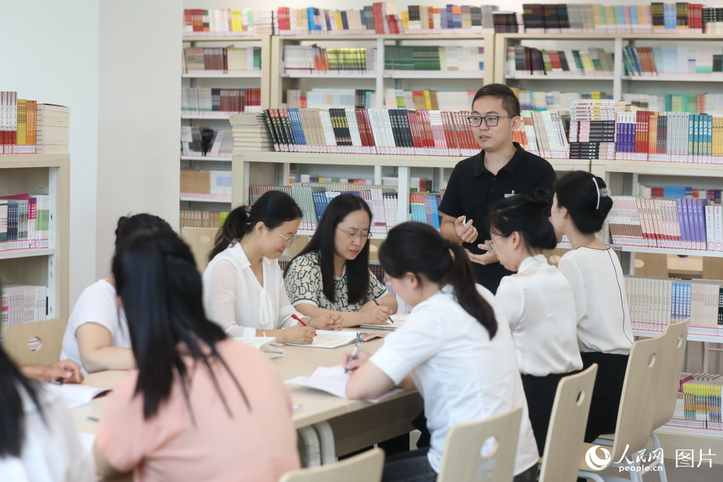 97еڰʮЌW۰ݖ|УMZĽM̎ӖW z