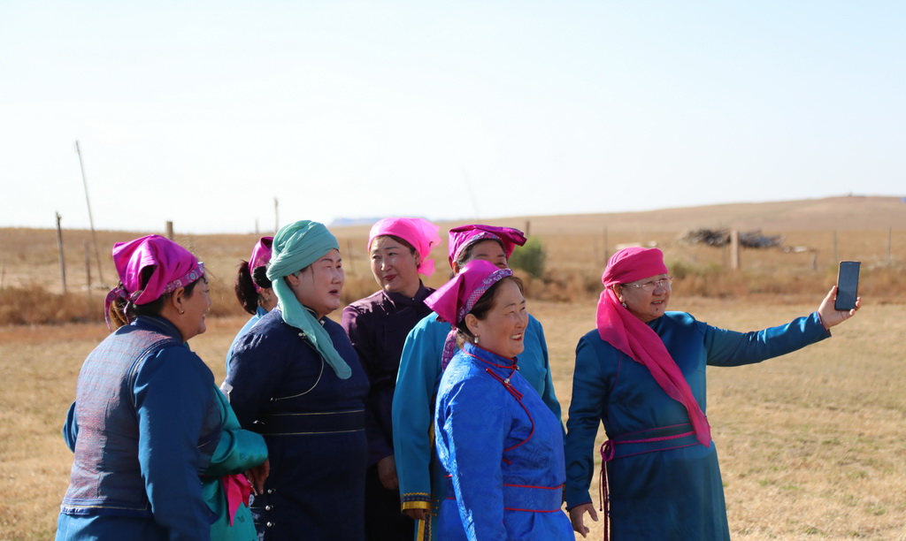 1016꠳ɆTڡաg϶ʂӰAӛ  z