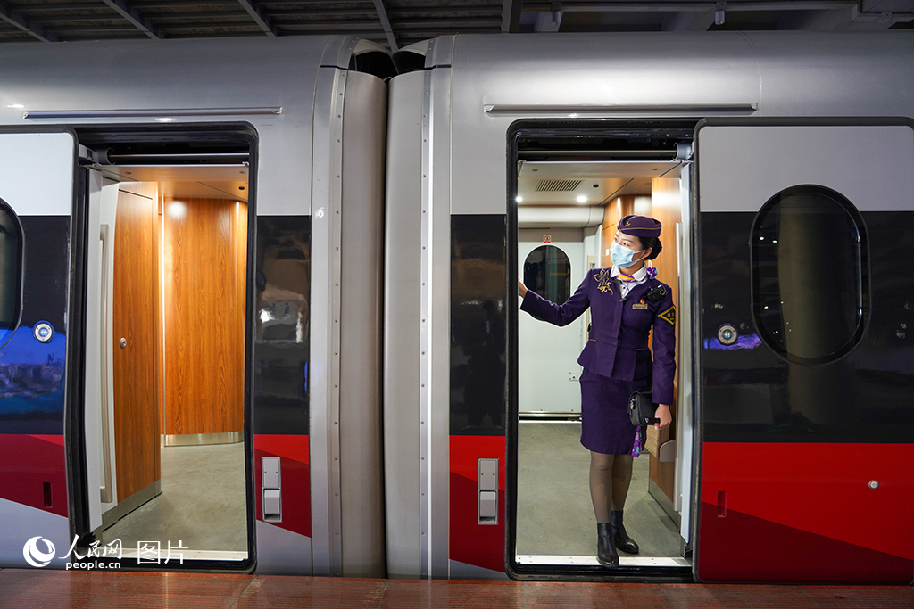 126G1964ΜʂʼxF·վW z