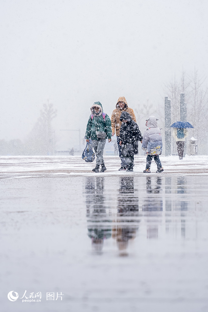 2024ϣһ˶ƽƽ122F̽HĺŮʿcһðLѩsFꖱվFWӛ Ϳz